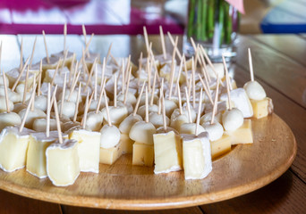 Snack plate with various cheese