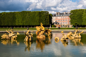 Garden pool fountain, Versailles