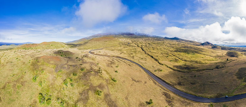 USA, Hawaii, Big Island, view over Mauna Kea State Park