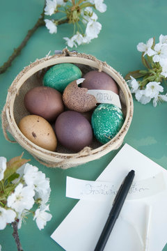 Upcycled embroidery frame used as Easter nest