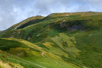 Fototapeta premium 初秋の月山