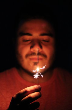 hombre soplando Estrellita