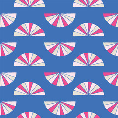 Obraz premium Vector hand drawn seamless pattern with fans. Japanese traditional surface design.