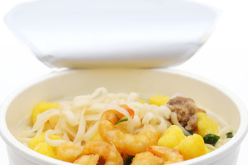 カップラーメン