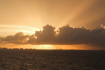 Naklejka premium Ocean Sunset