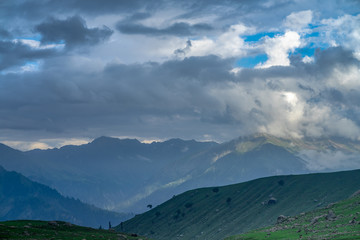 Fototapeta na wymiar Beautiful mountain view Kashmir state, India