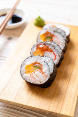 mix sushi roll maki