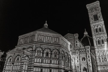 Obraz premium Cathedral of Santa Maria Del Fiore, The Duomo, Florence's main Cathedral and one of the five most majestic cathedrals in the world | FLORENCE, ITALY - 14 SEPTEMBER 2018.