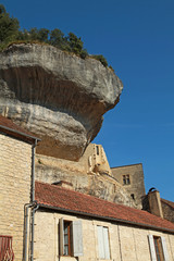 Fototapeta na wymiar Village de Eyzies-de-Tayac-Sireuil