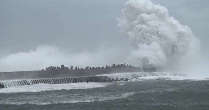 Massive Waves Crash Into Port As Powerful Hurricane Hits - Megi