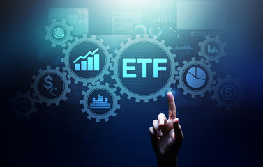 Naklejka premium ETF Exchange Traded Fund Trading Investment Koncepcja finansowania biznesu na wirtualnym ekranie.
