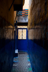 Callejón en Tánger, Marruecos
