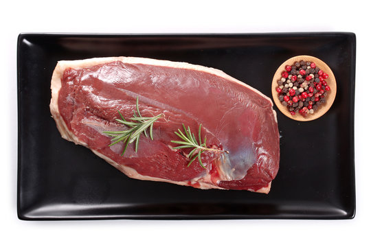 magret de canard sur fond blanc
