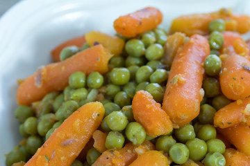 petit pois et carotte