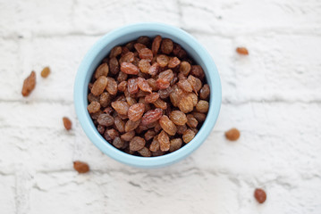 raisins in a blue bowl
