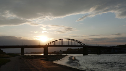 Fototapeta premium 海門橋 那珂川 夕日
