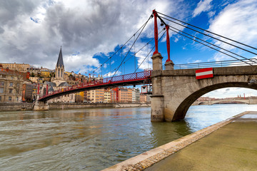 Fototapeta na wymiar Lyon. St. George's Bridge over the River Saona.