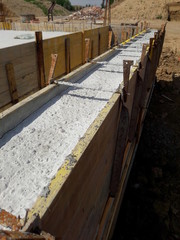 Cemento armato nel cantiere edile - lavori in corso