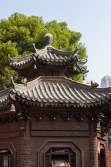 Fototapeta premium Chinese temple traditional roof ornaments