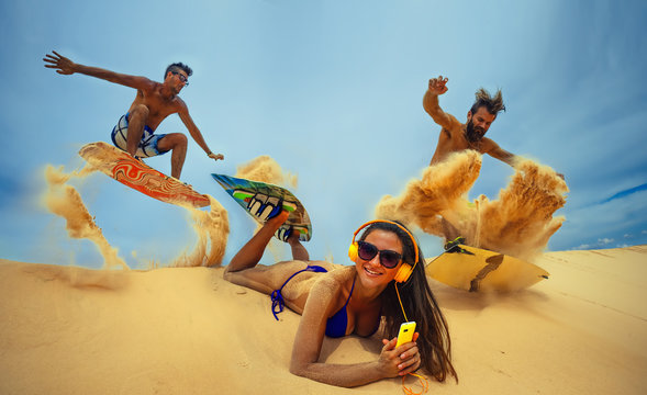 Kitesurfers at dunes