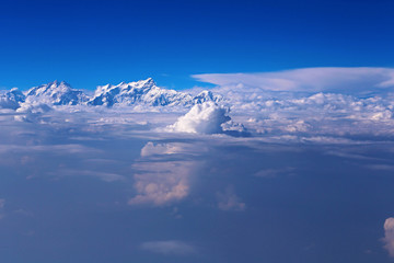Fototapeta na wymiar Beautiful Mount Everest Among The Clouds