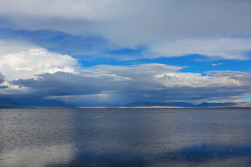 Fototapeta premium Beautiful Holy Manasarovar Lake with Mount Kailash
