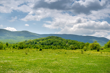 Fototapeta na wymiar Green beautyful mountains near Bahchisaray, Crimea