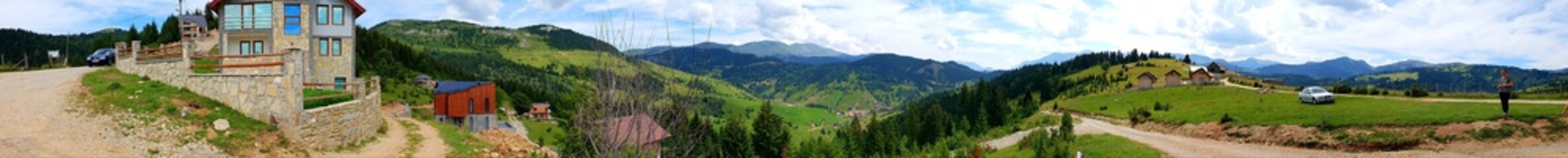 Fototapeta na wymiar Ausblick auf Berglandschaft im Kosovo