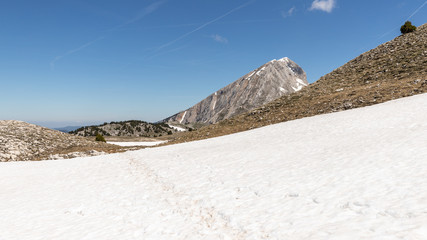 hiking on the high plateaux of the Vercors, at the foot of the Grand Veymont