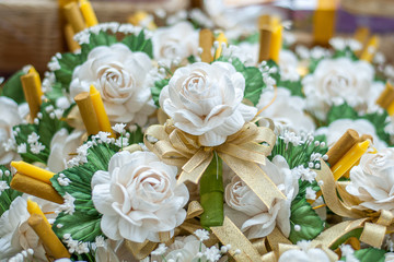 bunch of white flowers