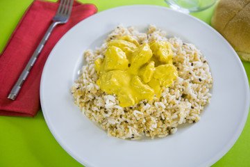 poulet au curry et riz