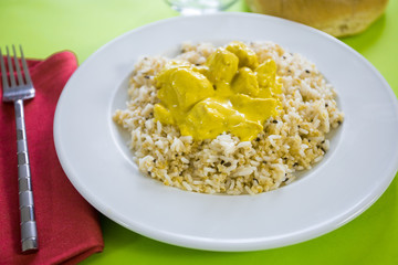poulet au curry et riz