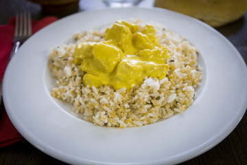 poulet au curry et riz