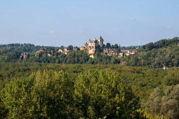 Fototapeta na wymiar Chateau de Montfort in the Dordogne valley. France