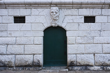 The empty entrance to the Venice building