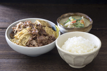 肉豆腐の晩ご飯セット