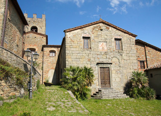 Fototapeta na wymiar small church in a small village