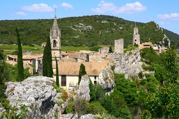le village d'Aiguèze dans le Gard