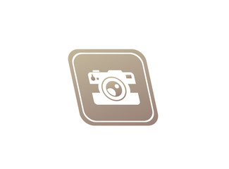 Photographe an old style camera logo design illustration in the shape