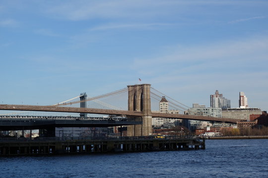 puente de brooklyn dia soleado