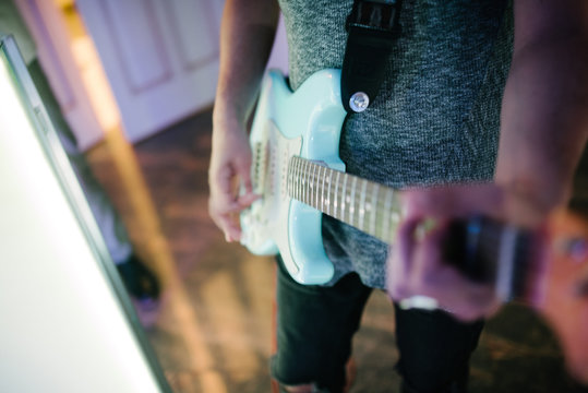 Best indie electric guitar outlet