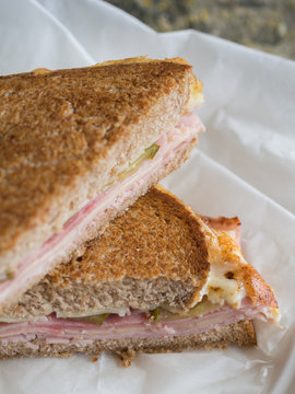 sandwich pan integral