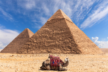 Fototapeta na wymiar The Pyramid of Khafre and the Pyramid of Khufu in Giza, Egypt