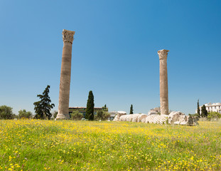 Fototapeta na wymiar Temple of Olympian Zeus, Athens, Greece