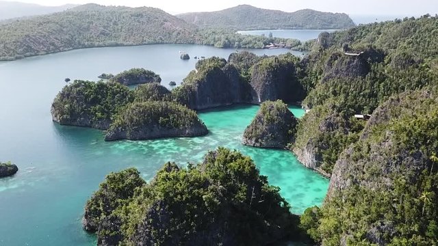 papua indonesia raja ampat drone