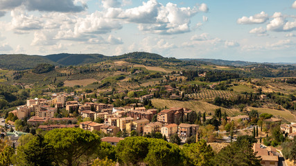 Fototapeta na wymiar Village and Hills of Tuscany