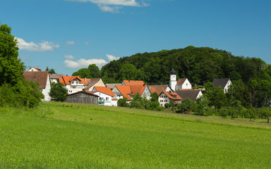Fototapeta na wymiar Ausblick auf Kleinod Irndorf im Oberen Donautal