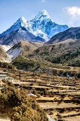 Papier Peint photo Ama Dablam Scenic valley and Ama Dablam peak on the trek between Tengboche and Dingboche, Nepal.
