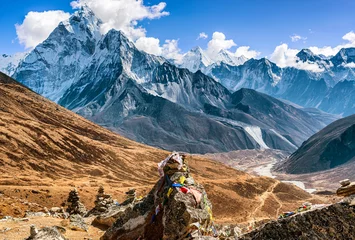 Crédence de cuisine en verre imprimé Everest Scenic valley in Himalayan mountains on the trek to Dingboche, Nepal.