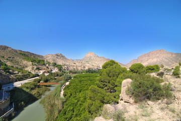 Fototapeta na wymiar Paseo Río Segura en Ojós, Murcia, España
